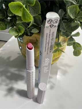 Kat Von D Epic Kiss Vegan Butter Lipstick - Role Breaker